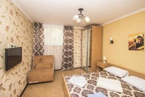 Мини-отель Александровская Усадьба. Апартаменты 4-местный с 2 спальнями (4+1) 1