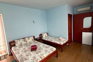 Отель Буревестник 411А. Трехместный  8