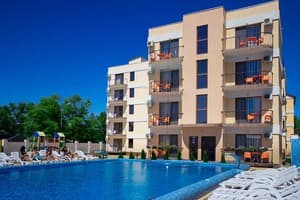 Отель Grand More