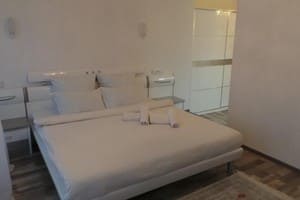 Мини-отель Guest House Mykonos. Люкс с кроватью размера  3
